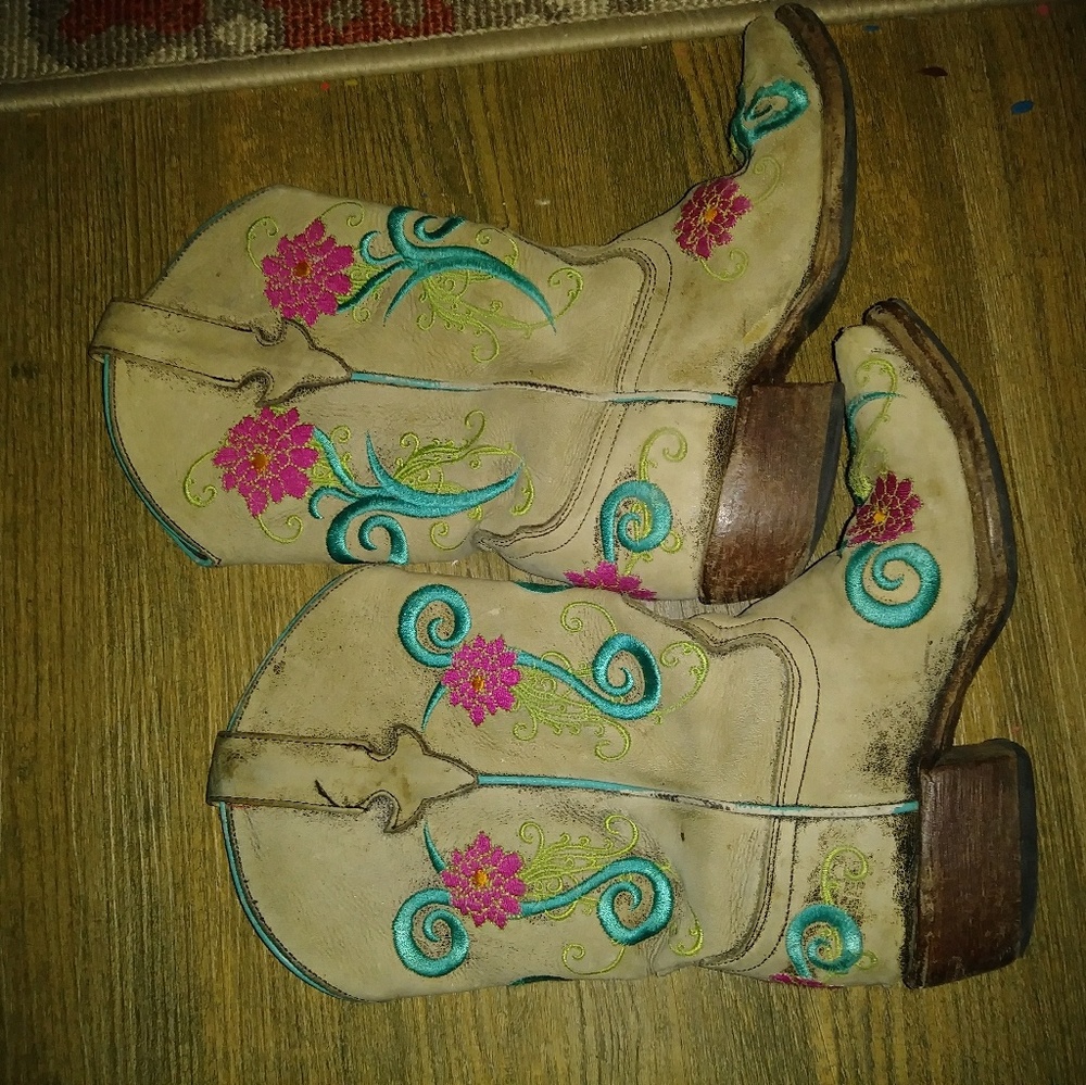 Girls (age 7-ish) size 1 Macie Bean boots